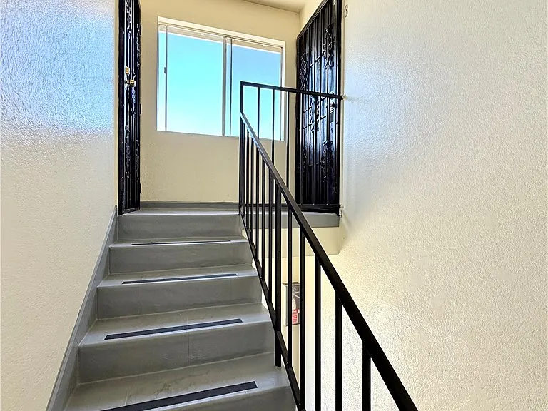 3250 Andrita St #7 — Photo 20