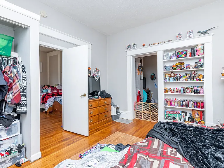 224 E Main St #B — Photo 11