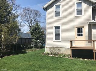 209 E Spruce St APT 2, Marshall, MI