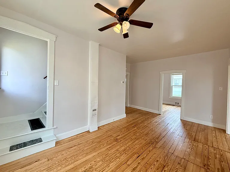 37 N Kinzer Rd — Photo 6