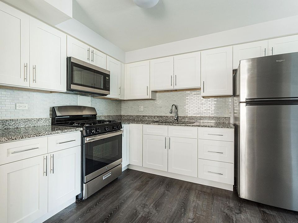 1st image of 6043 N Northwest Hwy #1G