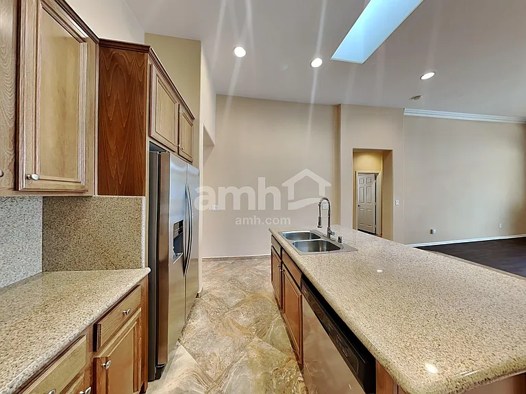 2028 Silver Blaze Ct — Photo 5