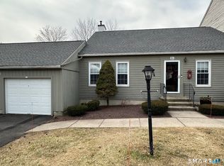 13 Riverview Dr UNIT A, East Windsor, CT 06088