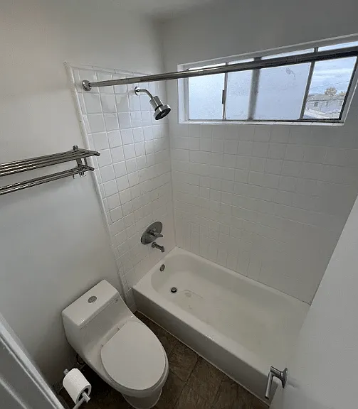 Vernon Avenue Apartments — Photo 4