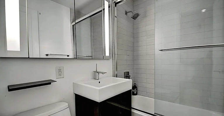 Rented by Urbane Brokerage | media 23