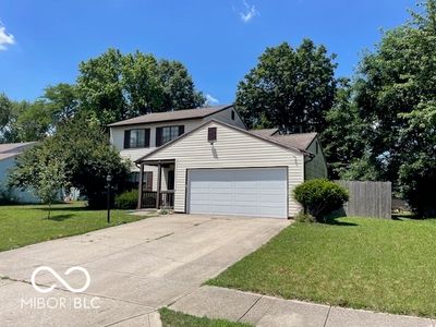 614 Woods Crossing Dr, Indianapolis, IN, 46239