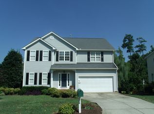 101 Spruce Ridge Ct, Holly Springs, NC 27540