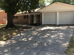 2017 Cliffside Dr, Edgecliff Village, TX 76134