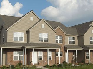 657 Stonegate Dr, Sycamore, IL 60178