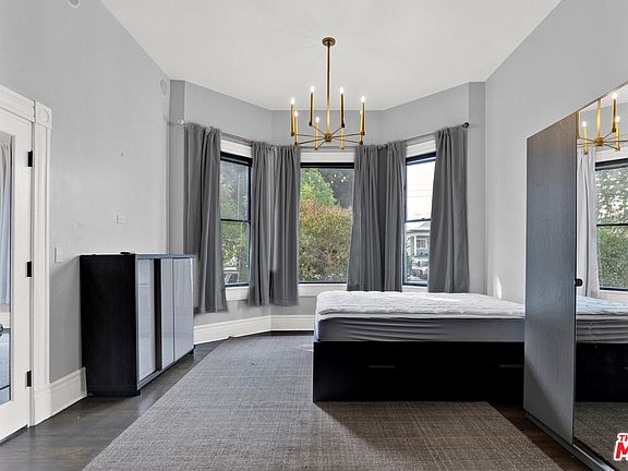 4th image of 1283 W 22nd St