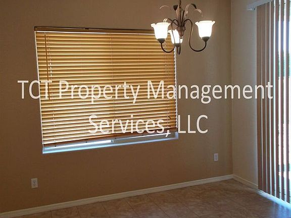 4th image of 980 E Bellerive Pl