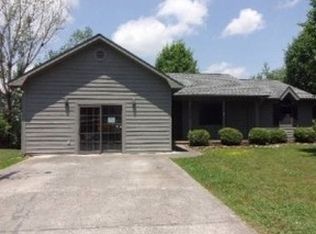 3805 Mountainside Ct, Maryville, TN 37804