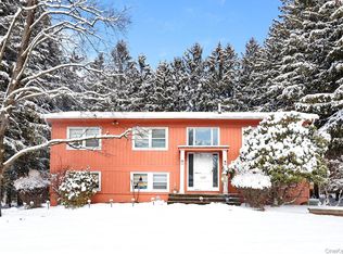 4 Crabapple Ct, Monsey, NY 10952