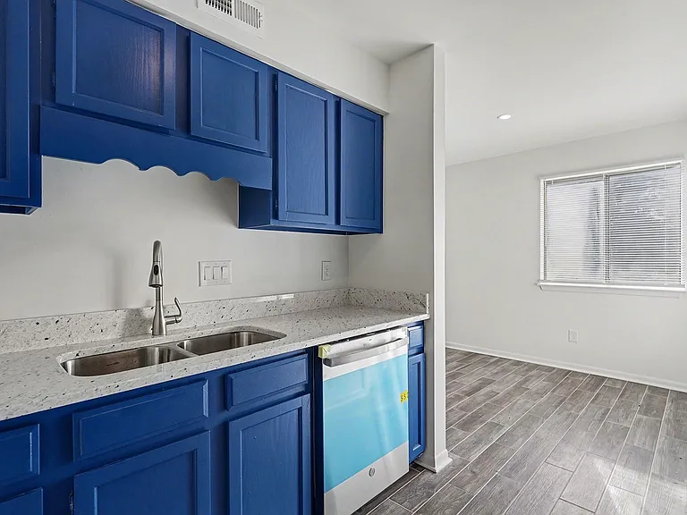6148 Heath Ridge Ct — Photo 9