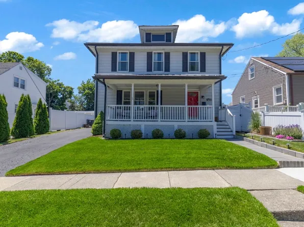 44 Hazelwood Ave, Milford, CT 06461