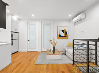 233 S 4th St #1E, Brooklyn, NY 11211