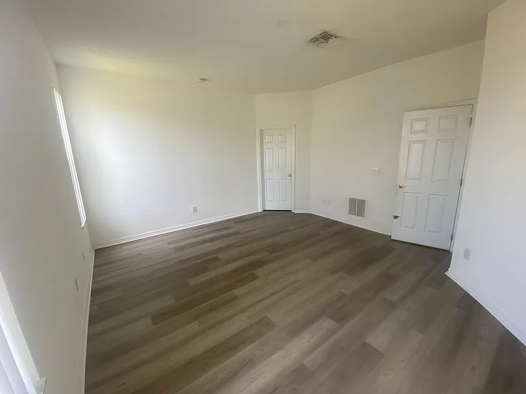 1239 Dunbrooke St — Photo 18
