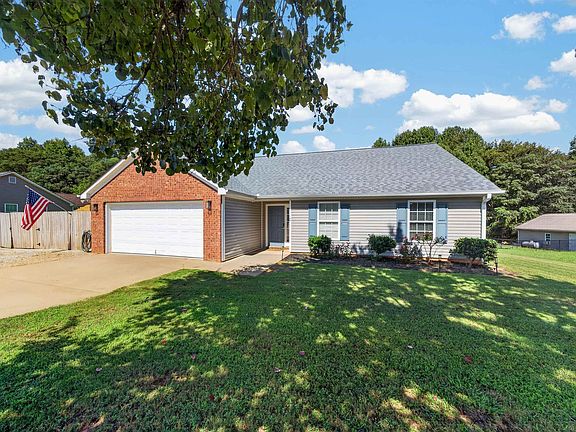 2nd image of 104 Oconee Meadows Ln