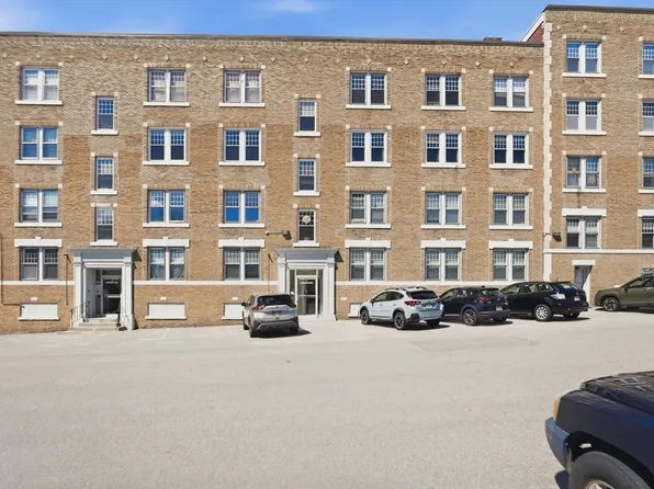 4 Chatham Pl APT 3, Worcester, MA 01609