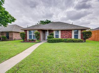 2710 College Park Dr, Rowlett, TX