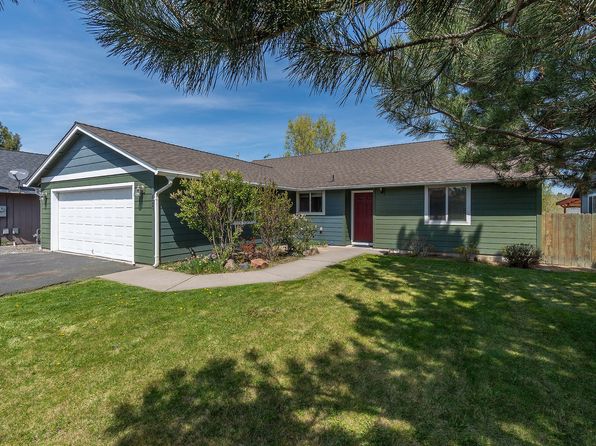 623 SE Conifer Ct, Madras, OR 97741