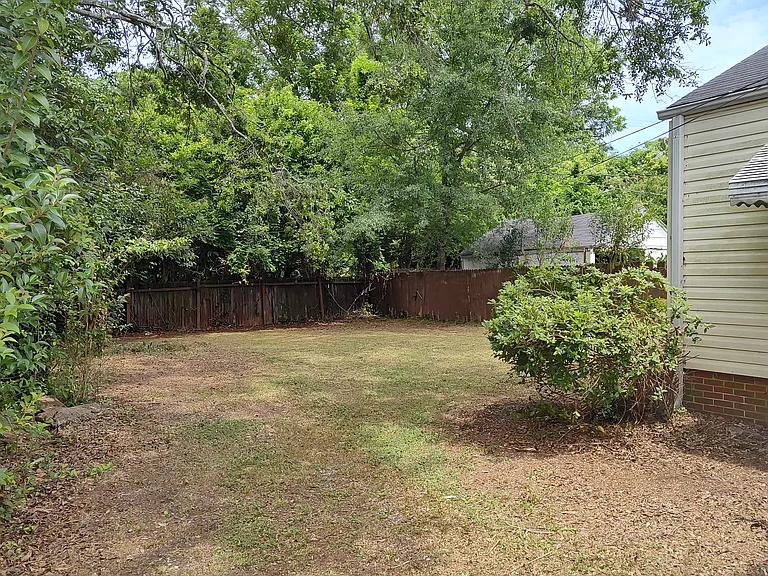 111 Harvard Dr — Photo 3