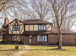 1218 Lakeridge Ct, Danville, IL 61832