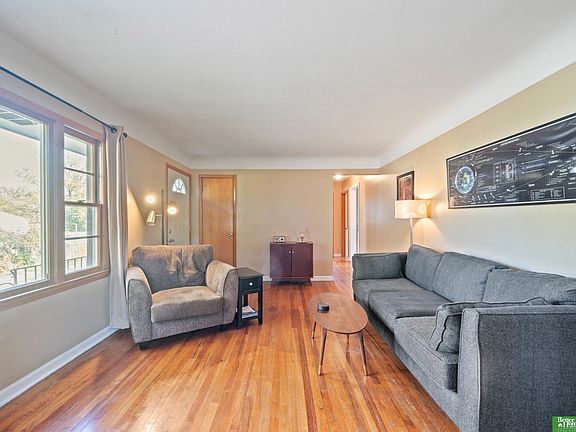 5th image of 7539 Spencer St