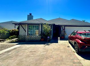 180 Hannalei Dr, Vista, CA 92083