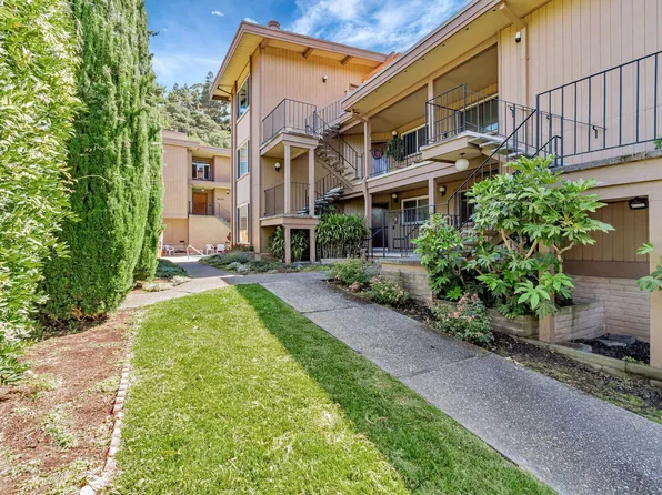 7610 Mountain Blvd APT 2, Oakland, CA 94605