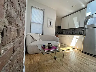 Rented by Nolita Group