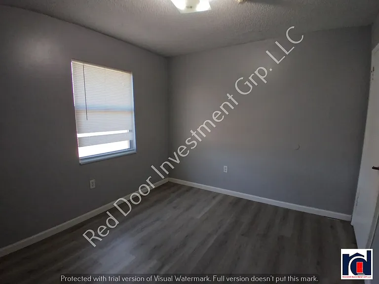 3831 NE 41st St — Photo 13