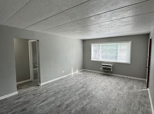 1314 Carol St #2B, Park Ridge, IL 60068