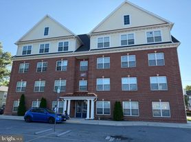 607 7th St, Laurel, MD