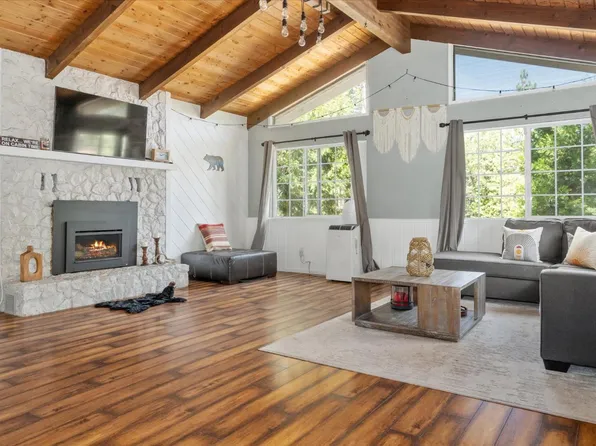 2870 Quartz Dr, Arnold, CA 95223