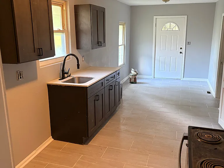 2126 Cleveland Ave — Photo 3