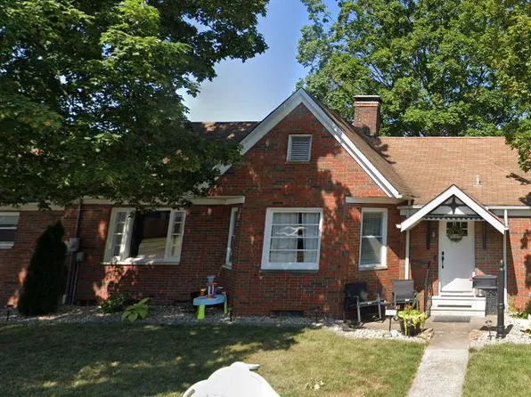 702 W Main St, Staunton, IL 62088