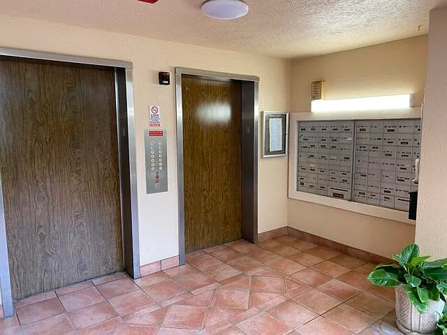 2 bed, 2.0 bath, 1230 sqft, $3,000 — Photo 4