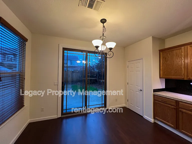 2157 Promise Way — Photo 8