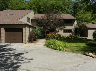 16585 Wren Rd #4E, Chagrin Falls, OH 44023