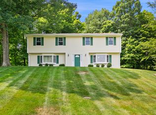 18 Stage Rd, Brookfield, CT 06804