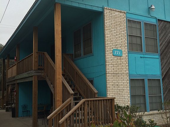 4th image of 759 Redwood Ave APT 2