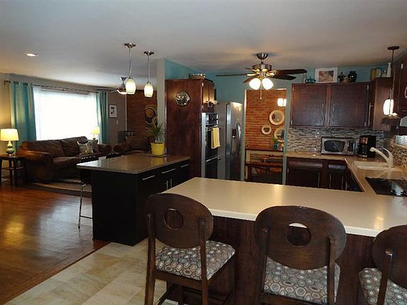 4th image of 7280 Greenfield Dr