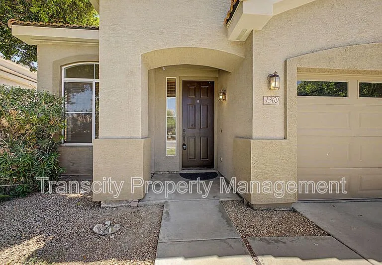 1369 W Enfield Way — Photo 3