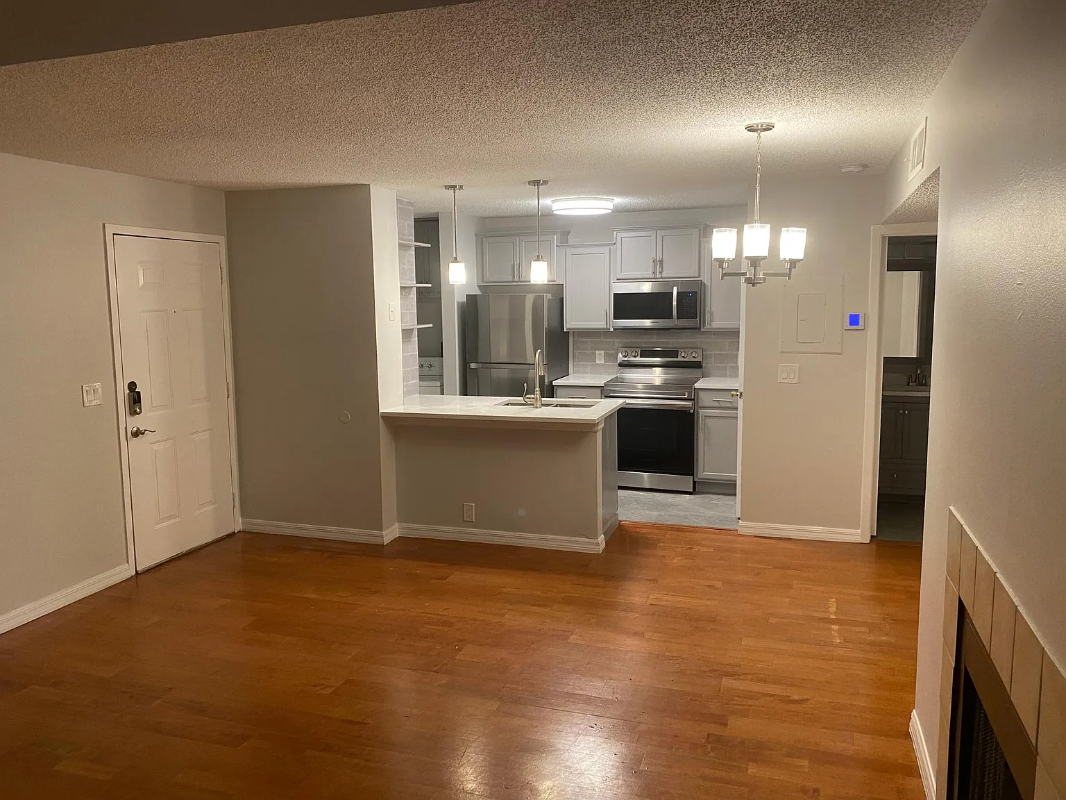 375 Lake Ontario Ct — Photo 4