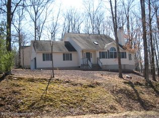 3072 Plymouth Ct, Bushkill, PA 18324