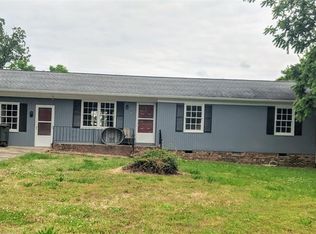 142 Greenwood St, Eden, NC 27288