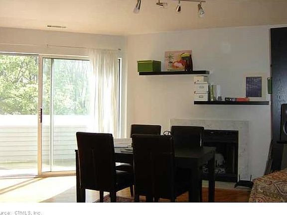 3rd image of 11 Harbour Close