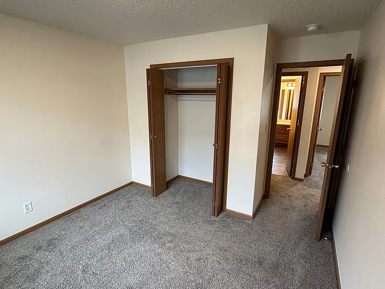 1011 Kellogg Ave — Photo 10
