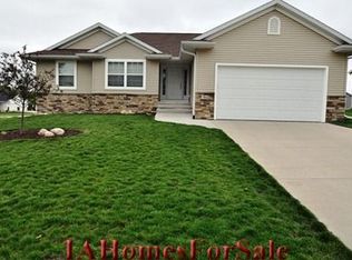 704 Fawn Ave, Springville, IA 52336